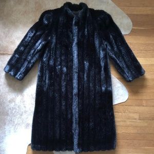 SOLD - Long black faux fur coat (size M)